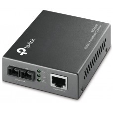 Оптический медиаконвертер GbE TP-LINK MC200CM <1000M RJ45 to 1000M multi-mode SC fiber Converter, Full-duplex,up to 550m, switching power adapter, chassis mountable>