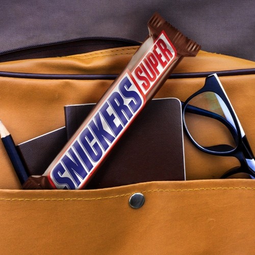 Шоколадный батончик Snickers Super, 80 г.